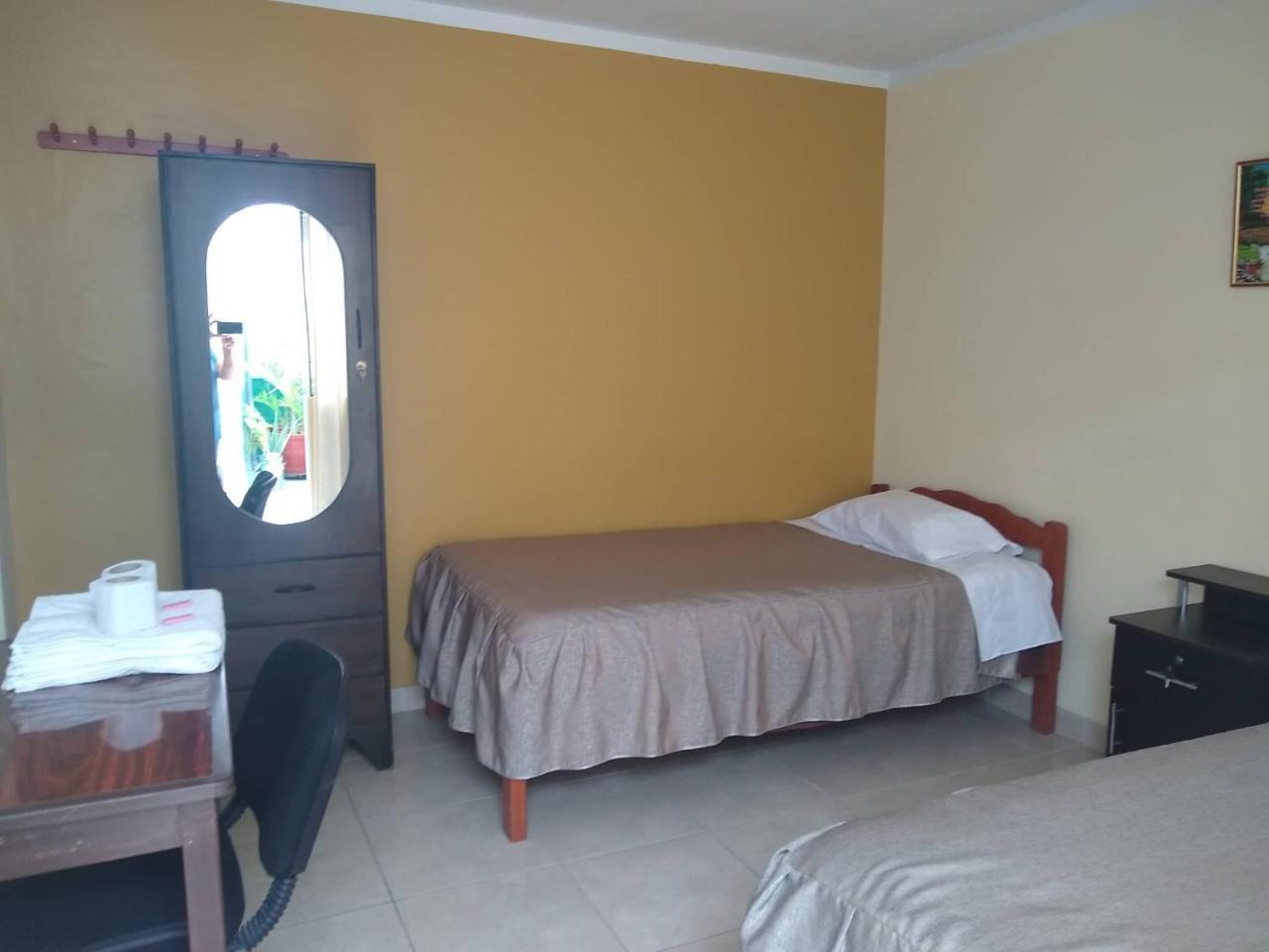 Hospedaje Golden Inn Camaná Exterior foto